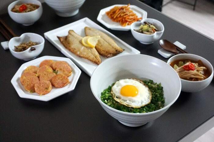 이것밖에 안 들어가는데 이렇게 맛있다고 깜짝 놀라게 되는 부추비빔밥 사진11