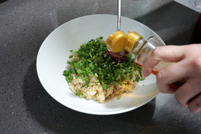 이것밖에 안 들어가는데 이렇게 맛있다고 깜짝 놀라게 되는 부추비빔밥 사진7